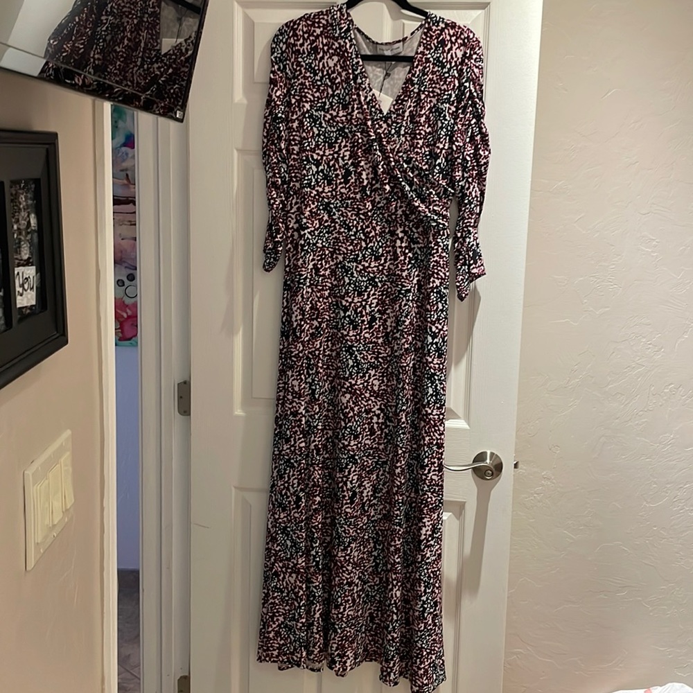 Gibson Latimer, pink, black &ivory maxi with roached, waist & long sleeves